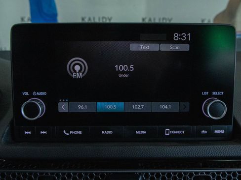 Used 2022 Honda Civic Sport image 8