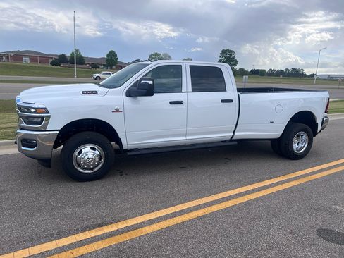 New 2026 RAM 3500 Tradesman image 9