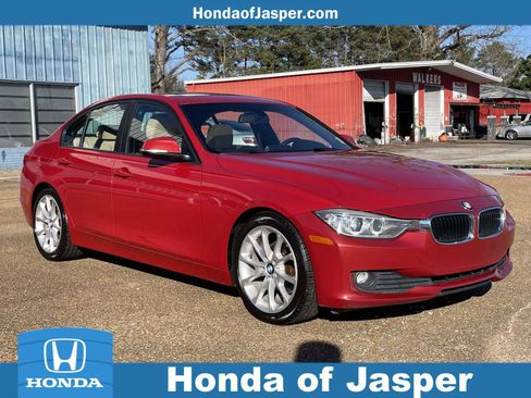 Used 2014 BMW 320i Sedan w/ Sport Package image 1