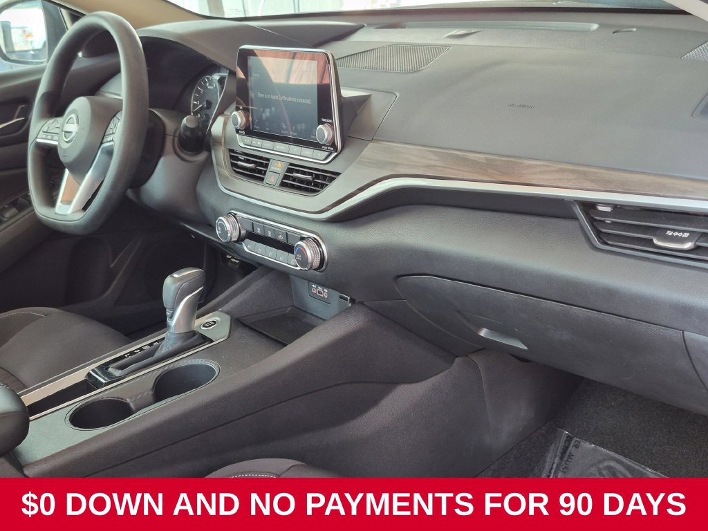 Used 2025 Nissan Altima 2.5 SV FWD image 31