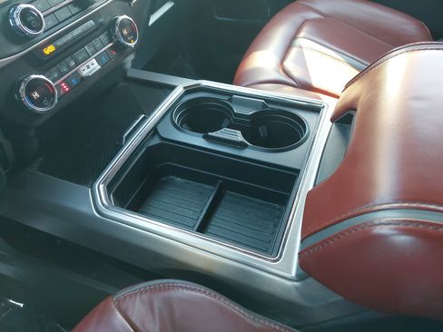 Used 2022 Ford F250 Platinum w/ FX4 Off-Road Package image 25