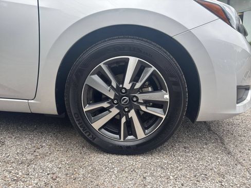 Used 2025 Nissan Versa SV FWD image 29