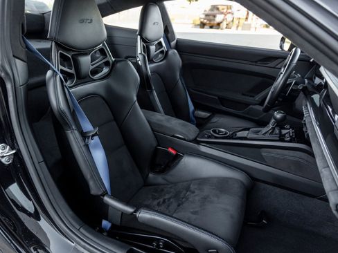 Used 2024 Porsche 911 GT3 image 37