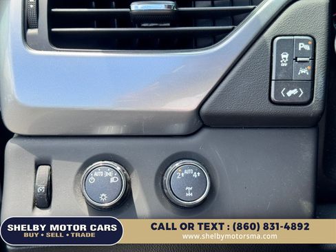 Used 2018 Chevrolet Tahoe LT AWD/4WD image 11