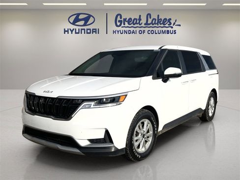 Used 2024 Kia Carnival LX image 1