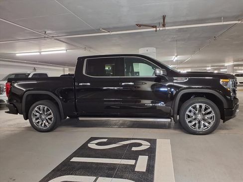 Used 2026 GMC Sierra 1500 Denali AWD/4WD image 4