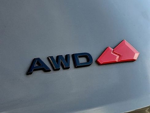 Used 2025 Nissan Rogue SV AWD/4WD image 34