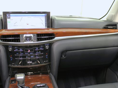 Used 2017 Lexus LX 570 4WD w/ Luxury Package image 55