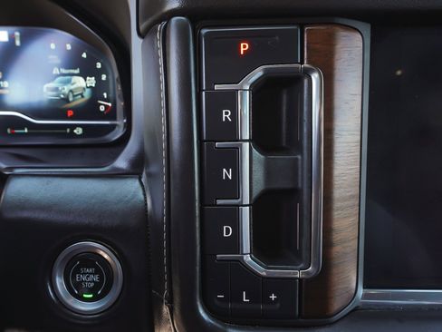 Used 2023 GMC Yukon Denali Ultimate AWD/4WD image 28