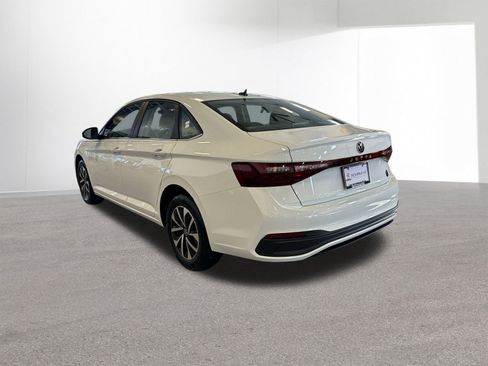 Used 2025 Volkswagen Jetta S image 29