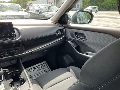 Used 2023 Nissan Rogue S AWD/4WD image 14
