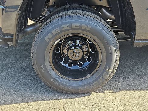 New 2026 RAM 3500 Big Horn AWD/4WD image 9