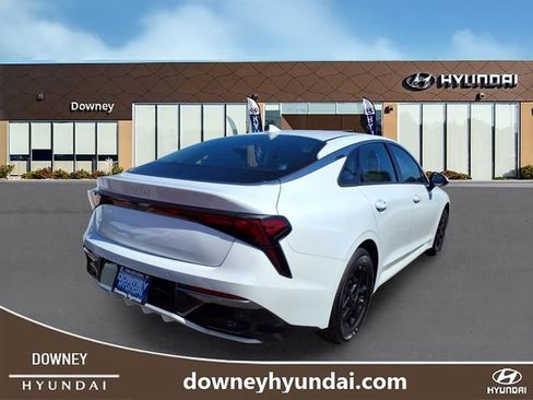 Used 2025 Kia K5 LXS FWD image 3