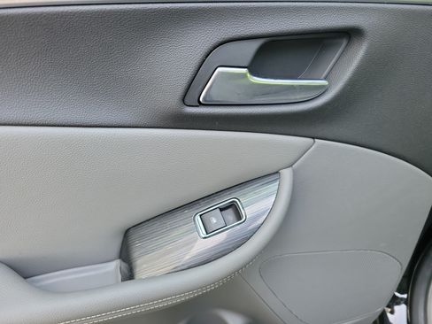 Used 2019 Chevrolet Impala LS FWD image 26