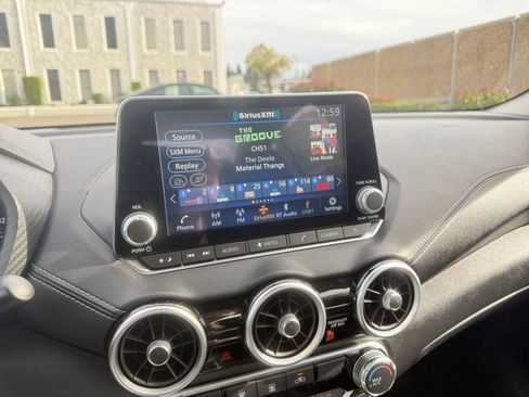 Used 2025 Nissan Sentra SV image 21