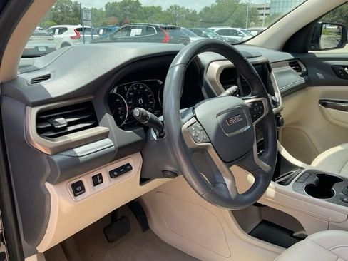 Used 2021 GMC Acadia Denali w/ Denali Technology Package FWD image 18