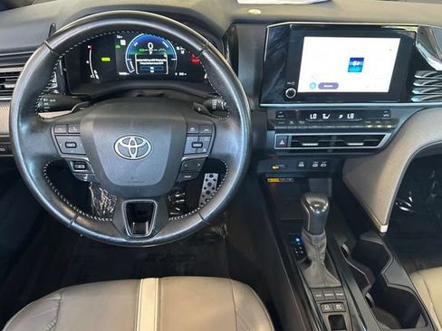Certified 2025 Toyota Camry SE FWD image 18