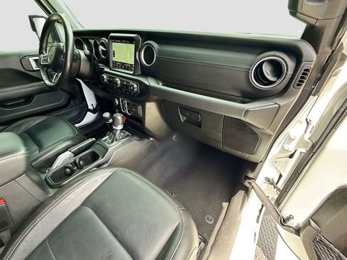 Used 2023 Jeep Wrangler Unlimited Sahara w/ Cold Weather Group AWD/4WD image 34