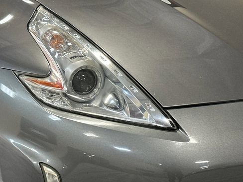 Used 2014 Nissan 370Z Touring w/ Sport Package image 42