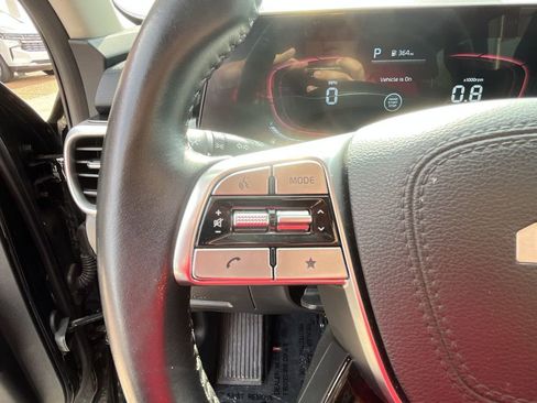 Used 2025 Kia Telluride S AWD/4WD image 21