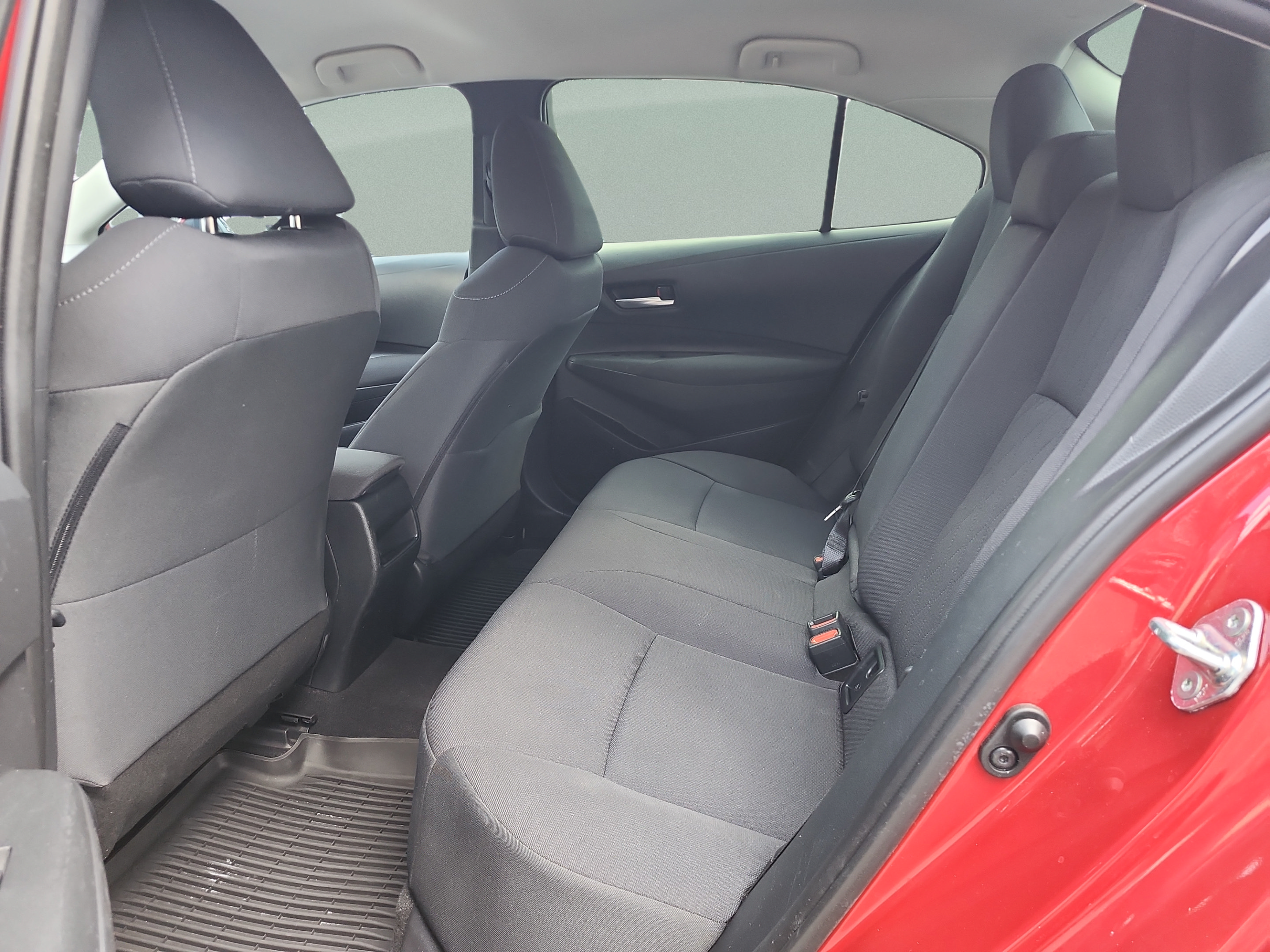 Used 2020 Toyota Corolla LE FWD image 16