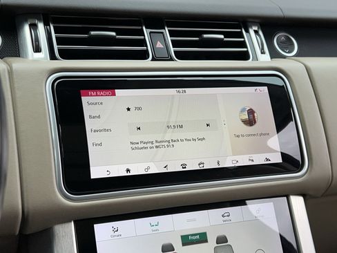 Used 2018 Land Rover Range Rover HSE image 16