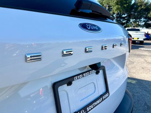 Used 2024 Ford Escape Active w/ Cold Weather Package FWD image 8