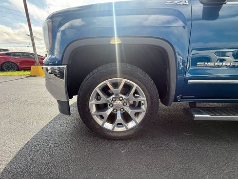 Used 2018 GMC Sierra 1500 SLT w/ SLT Premium Package AWD/4WD image 10