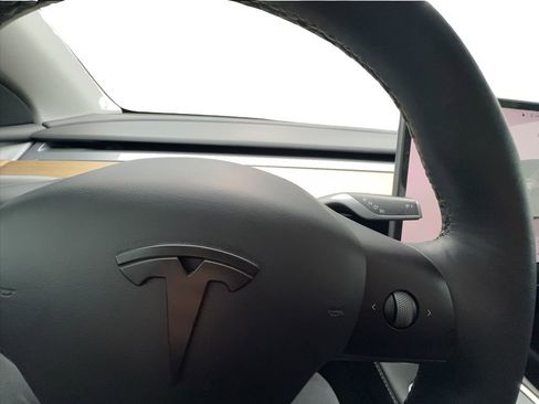 Used 2023 Tesla Model Y Long Range AWD/4WD image 37