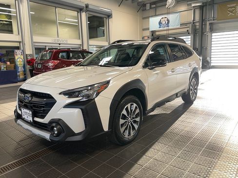 Used 2024 Subaru Outback Limited AWD/4WD image 3