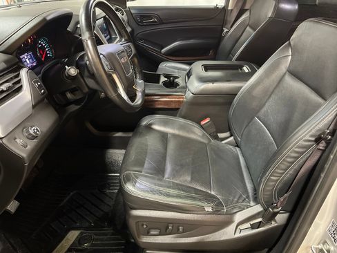 Used 2017 GMC Yukon SLE w/ SLE Value Package RWD image 13