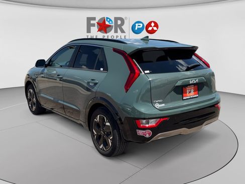 Used 2024 Kia Niro Wind FWD image 3