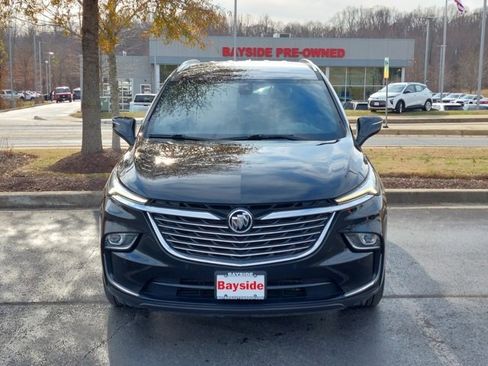 Used 2023 Buick Enclave Essence image 5