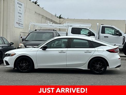 Used 2022 Honda Civic Sport image 6