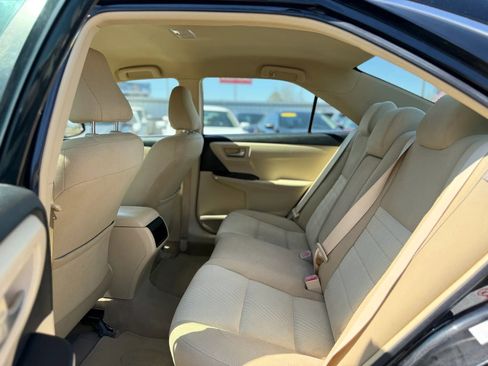 Used 2017 Toyota Camry LE image 18