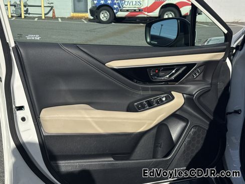 Used 2022 Subaru Outback Limited image 13