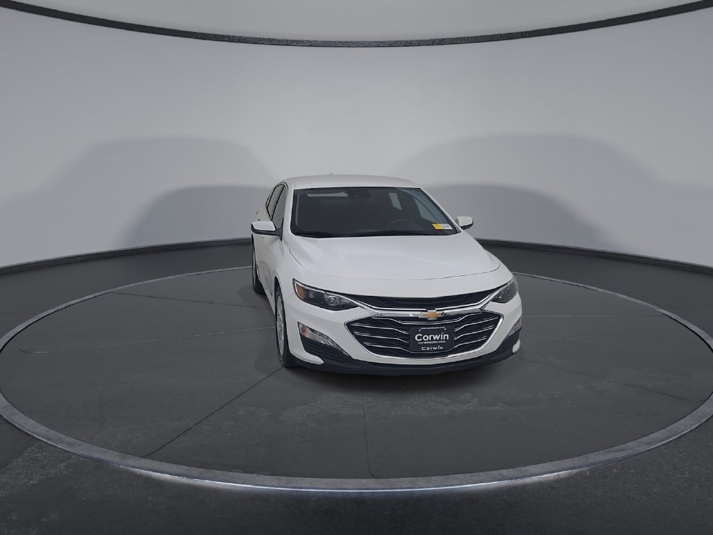 Used 2025 Chevrolet Malibu LT FWD image 5