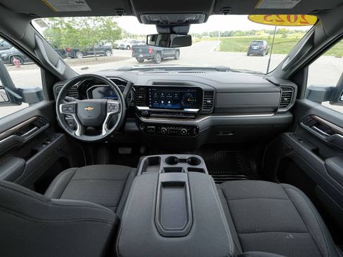 Used 2025 Chevrolet Silverado 2500 LT w/ Convenience Package AWD/4WD image 27