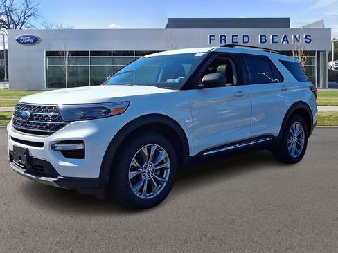 Certified 2022 Ford Explorer XLT w/ Equipment Group 202A AWD/4WD image 4