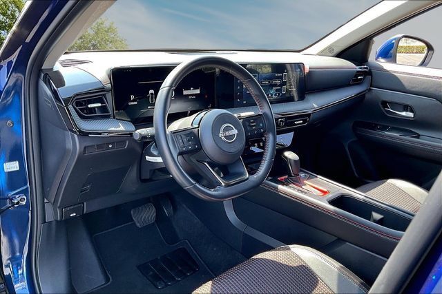 Certified 2025 Nissan Kicks SR AWD/4WD image 16
