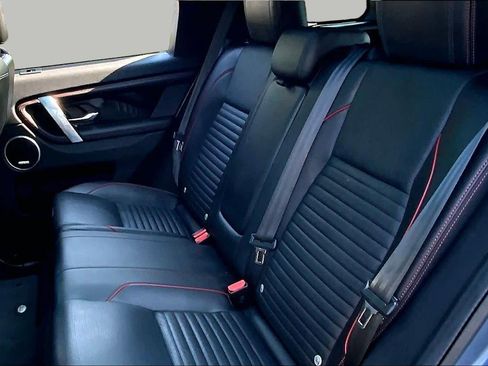 Used 2023 Land Rover Discovery Sport SE R-Dynamic AWD/4WD image 21