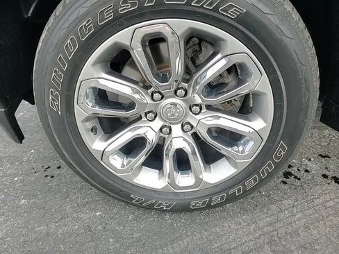 Used 2022 RAM 1500 Laramie w/ Sport Appearance Package image 8