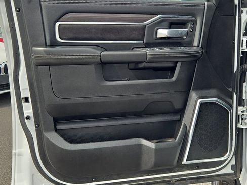 Used 2026 RAM 2500 Laramie AWD/4WD image 44
