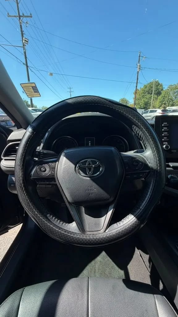 Used 2021 Toyota Camry SE FWD image 9