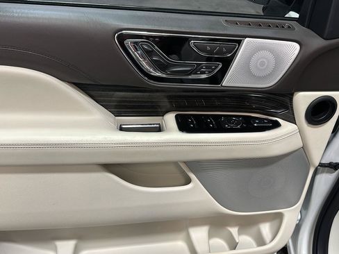 Used 2023 Lincoln Navigator Black Label AWD/4WD image 18