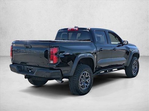 Used 2026 Chevrolet Colorado ZR2 w/ Technology Package AWD/4WD image 5