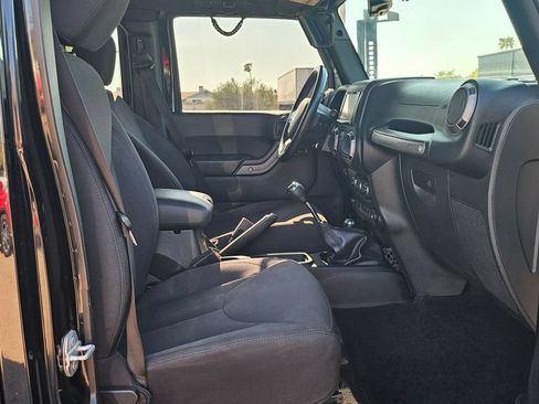 Used 2015 Jeep Wrangler Unlimited Sport w/ Power Convenience Group AWD/4WD image 19