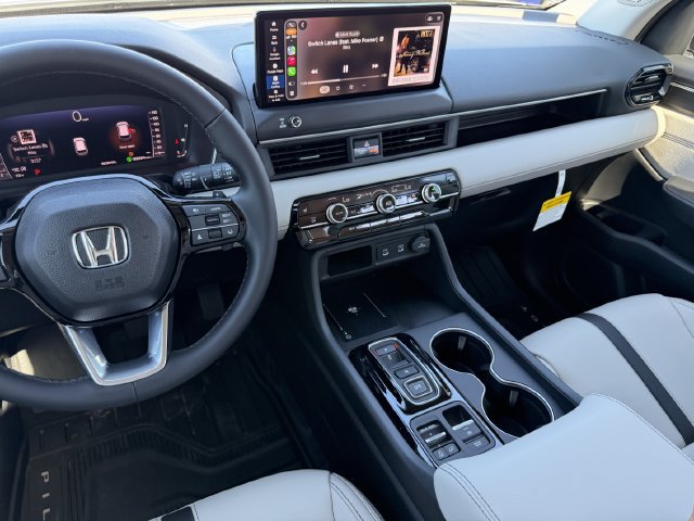New 2026 Honda Pilot Touring image 6