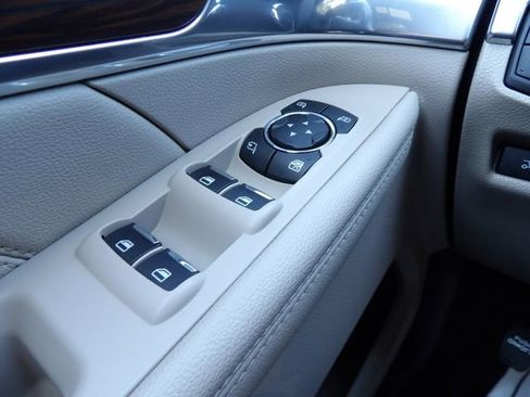Used 2019 Ford Explorer Limited w/ Ford Safe & Smart Package AWD/4WD image 25