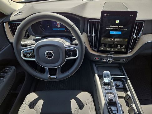 New 2026 Volvo XC60 B5 Core w/ Protection Package Premier AWD/4WD image 18